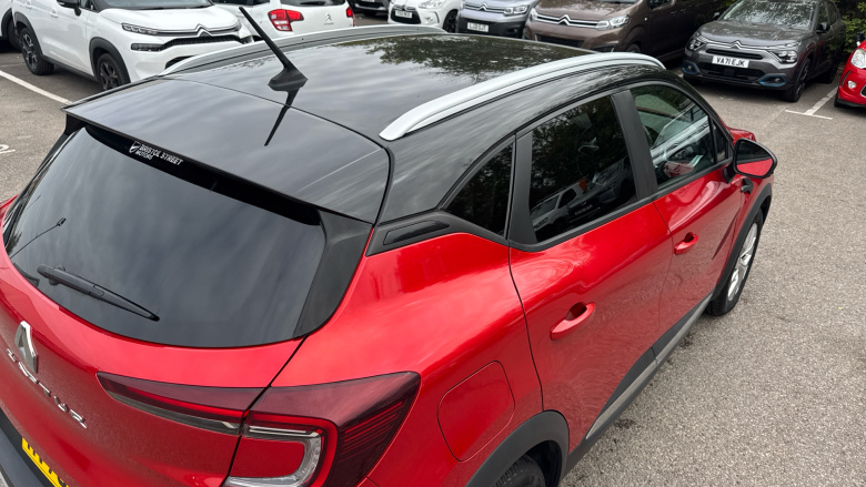 Renault Captur 1.0 TCE 100 Iconic 5dr Petrol Hatchback